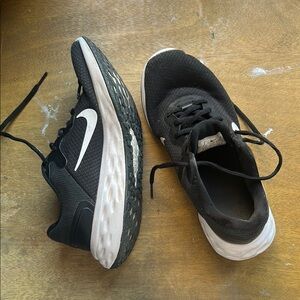 Nike Revolution 6 Black and White Women's Sneakers